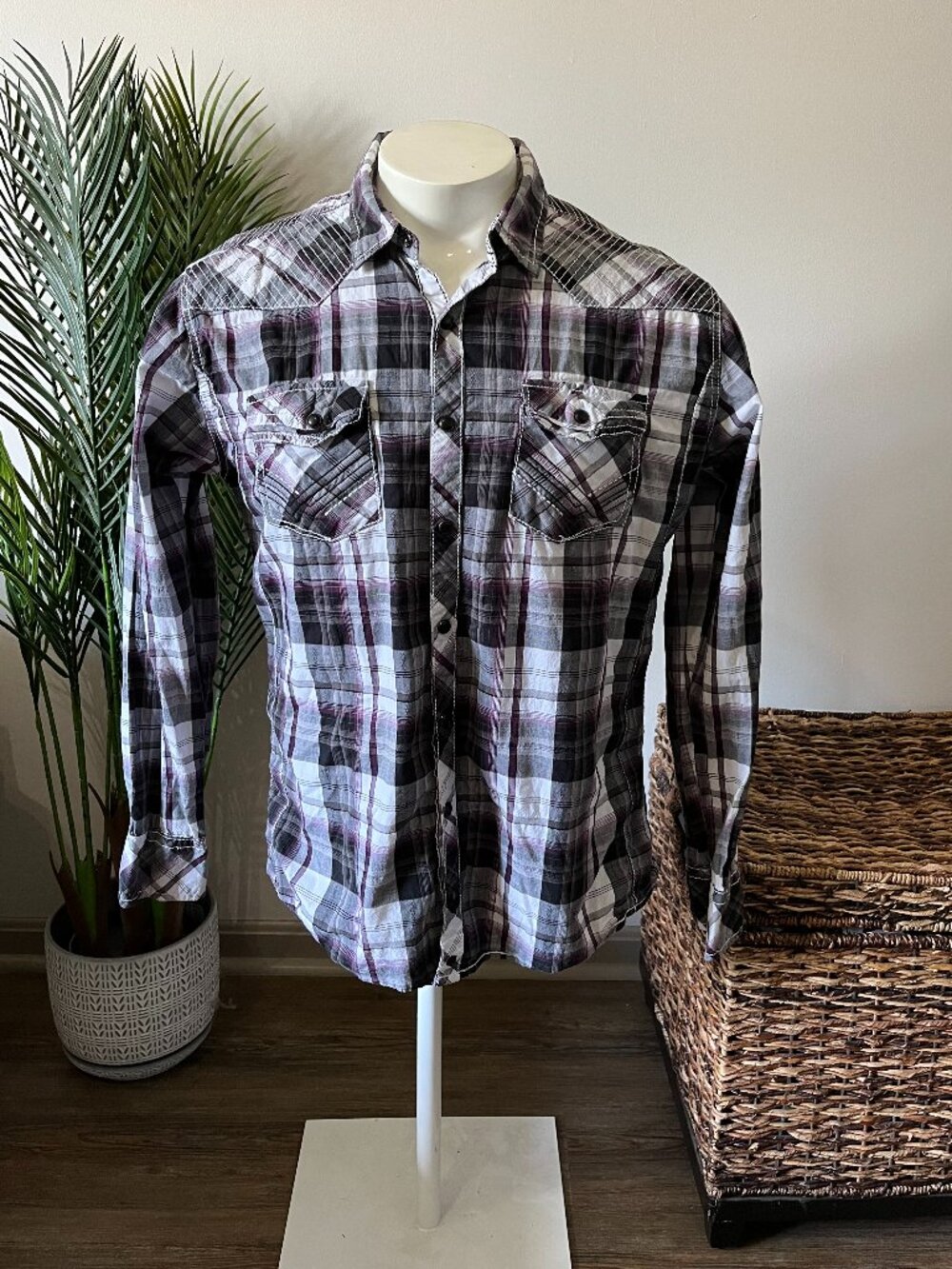 Buckle Black Western Shirt - Men's Size Large - Snap Buttons - Standard Fit